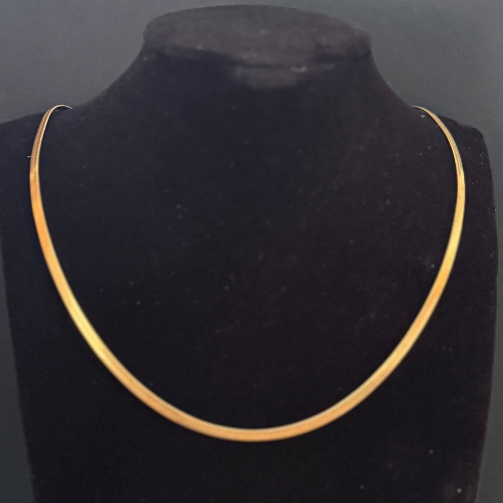 Gold herringbone necklace